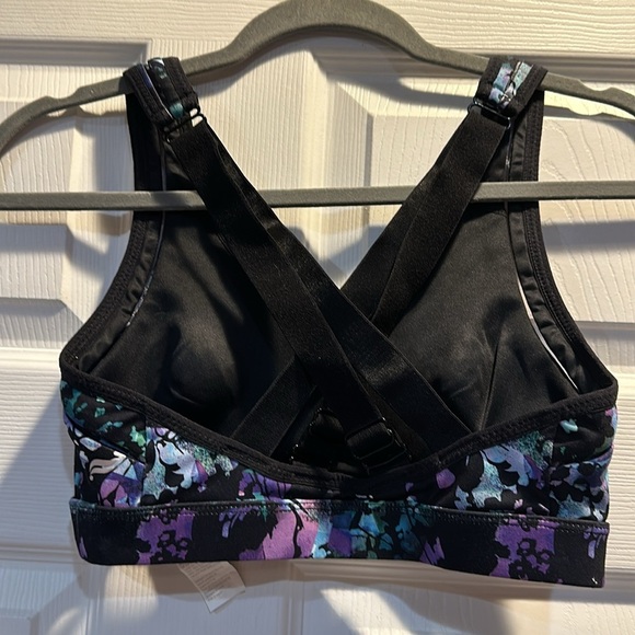 Fabletics Belle Mesh Insert High Impact Sports Bra XS - Picture 6 of 8